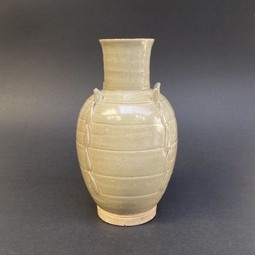 A Song Dynasty Yue Celadon Glazed Vase With Horns Item