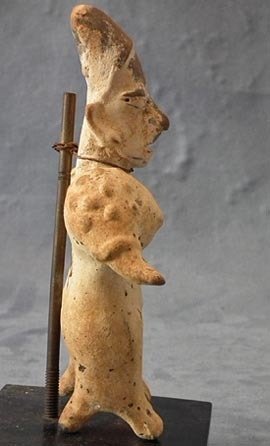 Antique Pre-Columbian Jalisco Ameca-Ezatlá Terracotta Female Sculpture