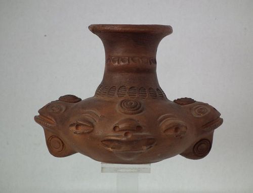 Ancient Pre-Columbian Chorrera 9th–5th century B.C. Effigy Vessel