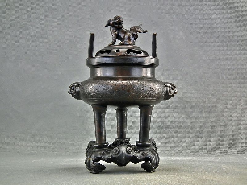 Antique Chinese 17th Century Ming Dynasty Bronze Tripod Censer