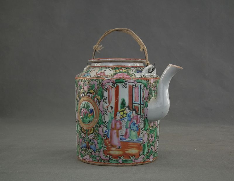 Antique Chinese Qing Dynasty Rose Medallion Large Porcelain Teapot