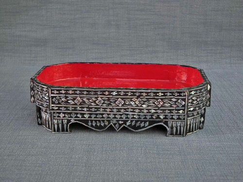 Antique Thai Mother Of Pearl Inlaid Buddhist Lacquer Tray Thailand