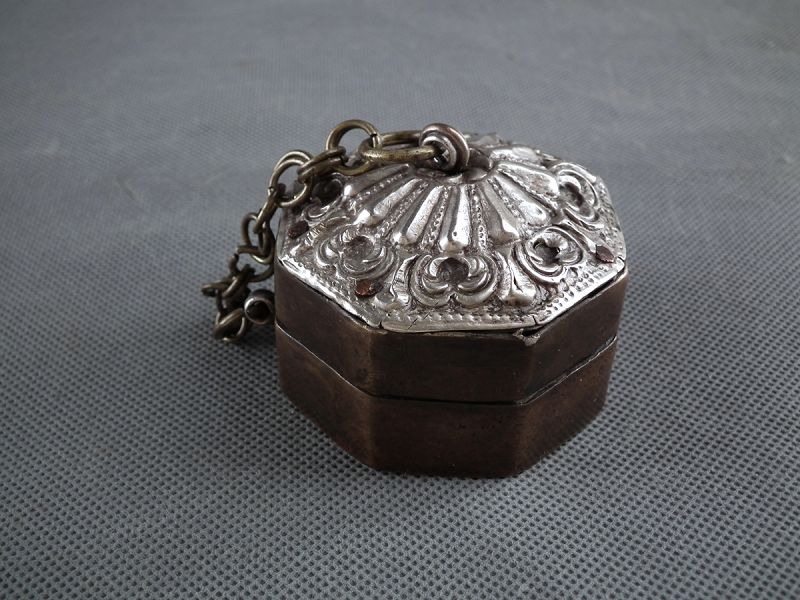 Antique 19th Century Southeast Asian Betel Lime Paste box