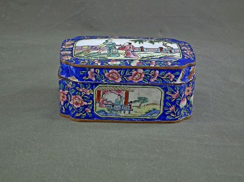 Antique Chinese Qing Dynasty Enameled Famille Rose Enamel Box