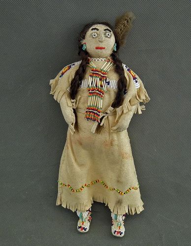 Antique Native American Plains Indian Beaded Female Doll