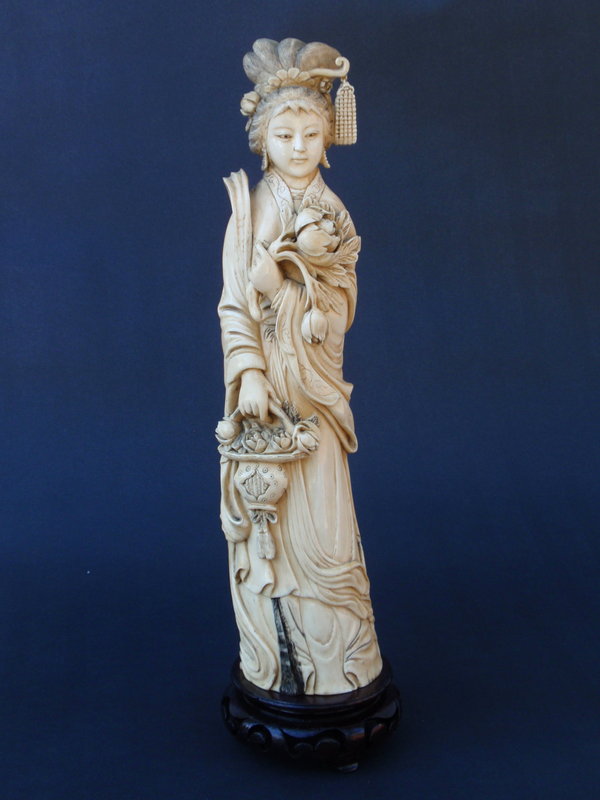 Chinese Ivory carved figure beautiful maiden c.1900