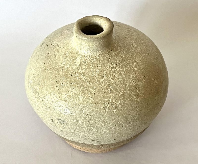 Antique Chinese White Glaze Jar Let Song Dynasty (960-1279)