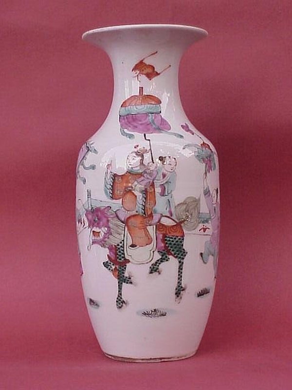 Chinese Famille rose porcelain vase Tong Zhi period