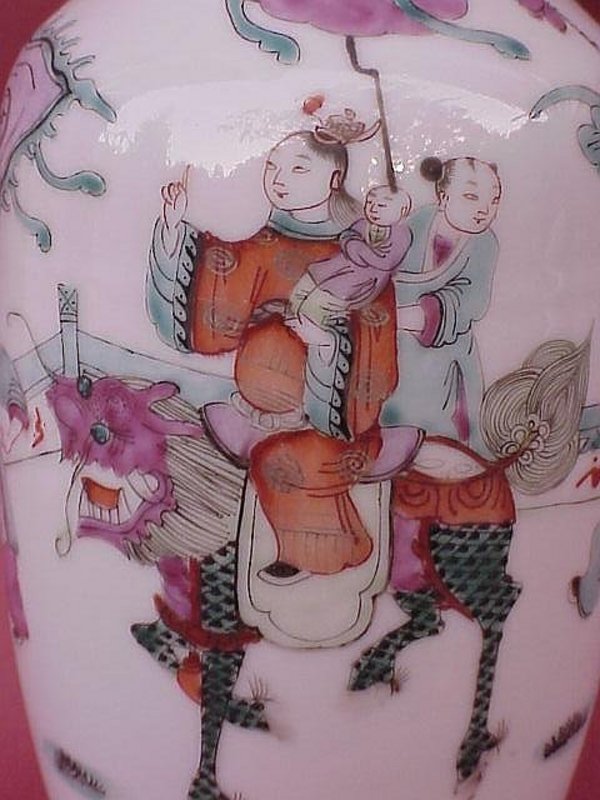 Chinese Famille rose porcelain vase Tong Zhi period