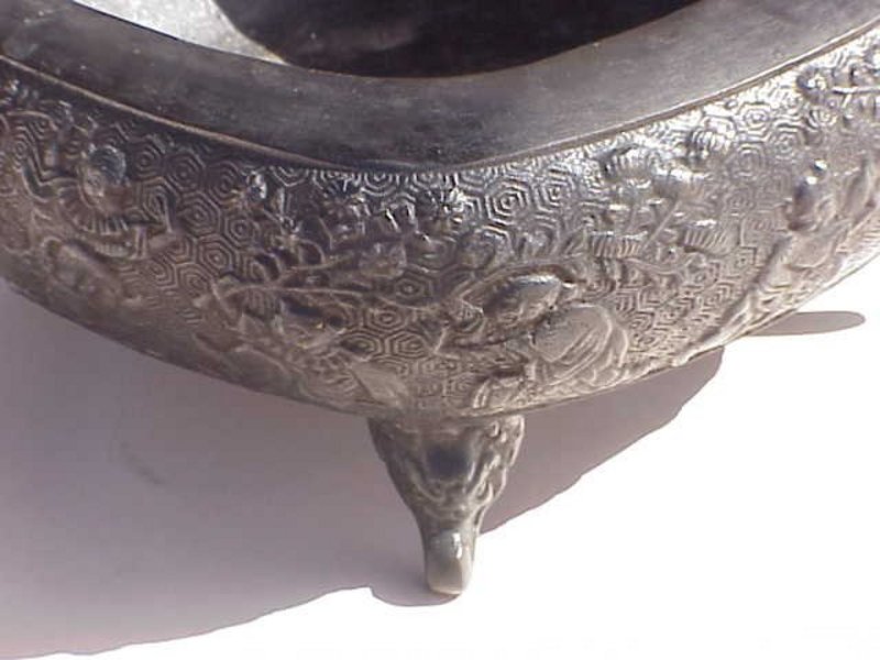 Japanese Bronze Ichibana bowl figures c.1900