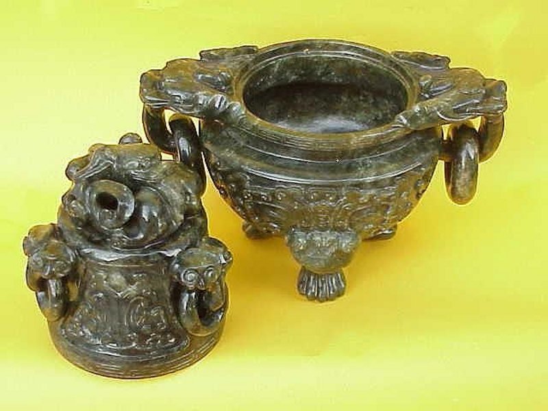 Chinese Spinach Jade carved dragon censer