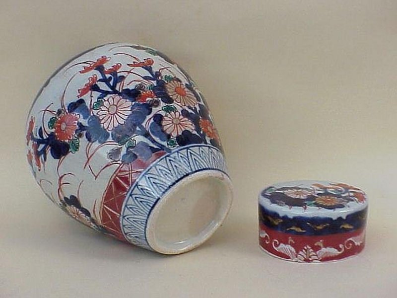 Japanese antique Imari porcelain Tea Caddy