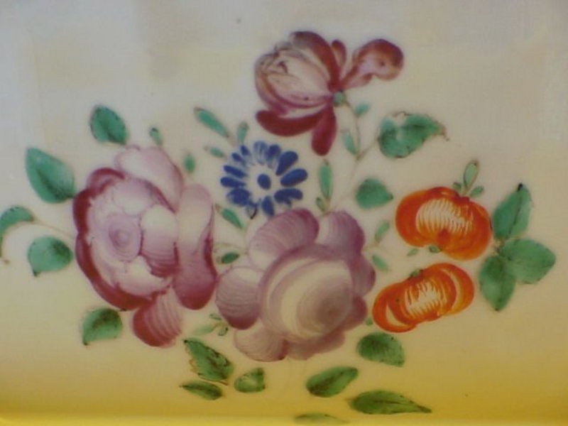 Chinese Export porcelain floral bowl circa 1790