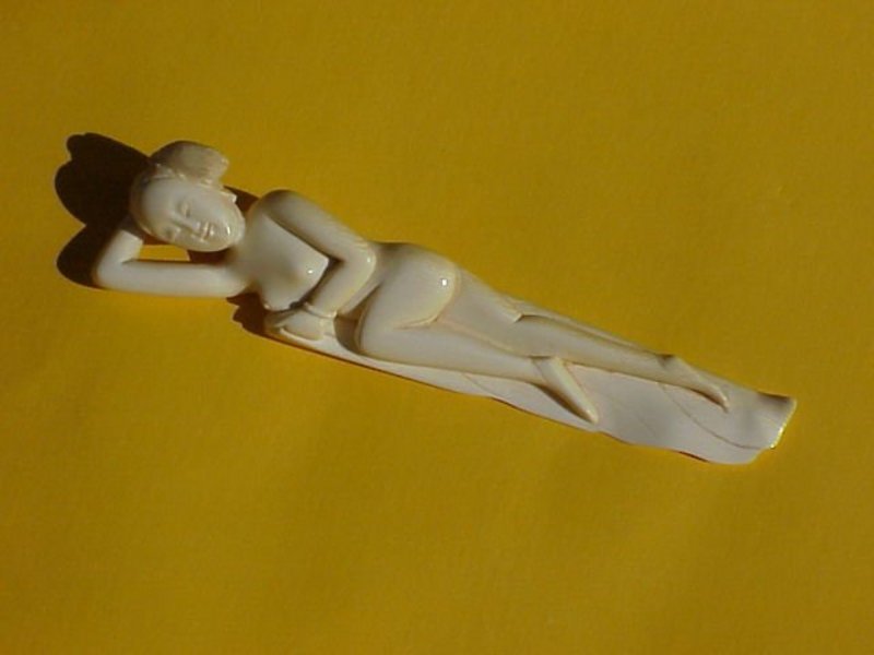 Chinese carved Ivory nude maiden doctors model antique