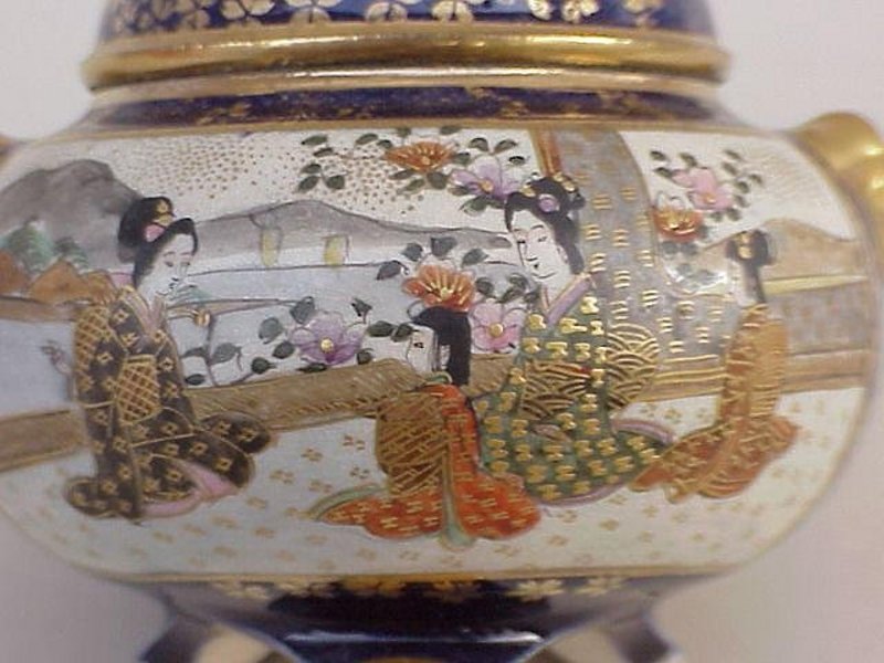Japanese Satsuma pottery censer incense burner