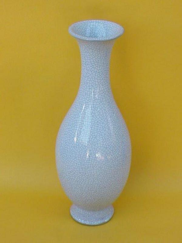 Chinese Qing Dynasty Robins egg blue crackel glaze vase