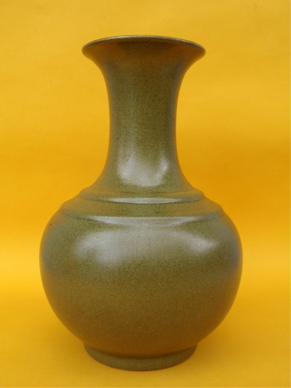 Chinese tea dust porcelain vase Qing Dynasty