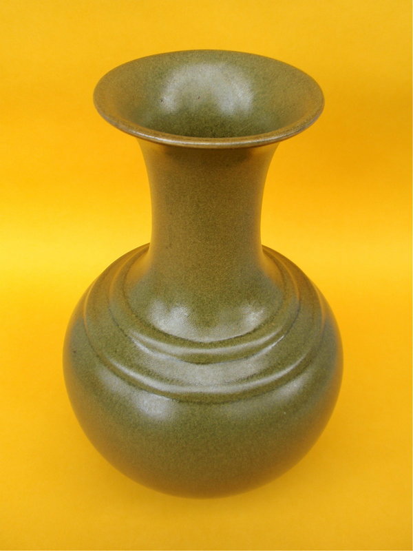 Chinese tea dust porcelain vase Qing Dynasty