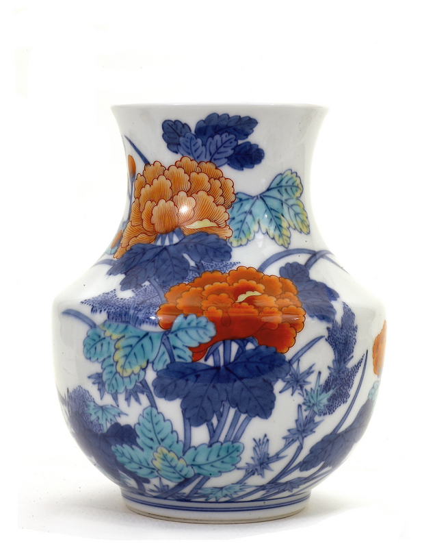Japanese Imari Porcelain Imaemon XII Flower Signed Vase