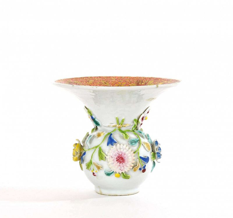 Chinese 雍正 Yongzheng Famiile Rose Spittoon Vase Relief Flower