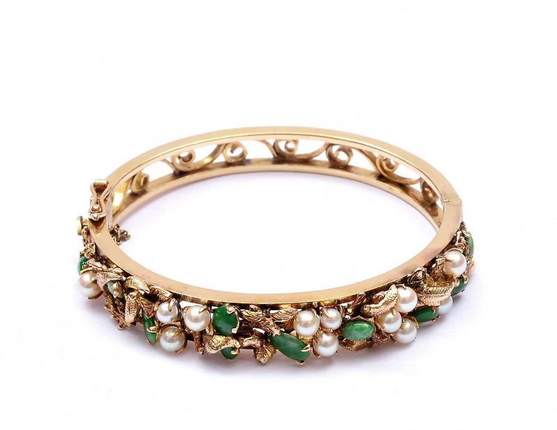 Chinese 14K Gold Pearl and Jadeite Carved Bead Bangle Bracelet