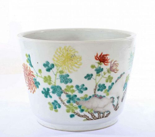 Old Chinese Famille Rose Chrysanthemum Flower Porcelain Planter Pot