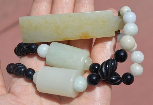 19C Chinese White Jade Peacock Feather Holder & Jadeite Bead Necklace
