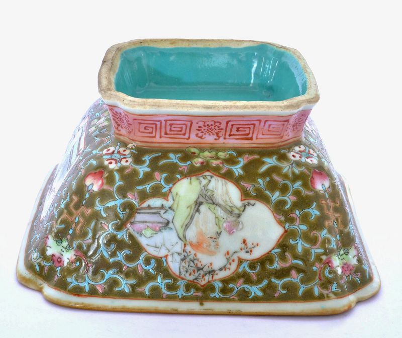 1900's Chinese Famille Rose Turquoise Glazed Porcelain Bowl Lady Mk