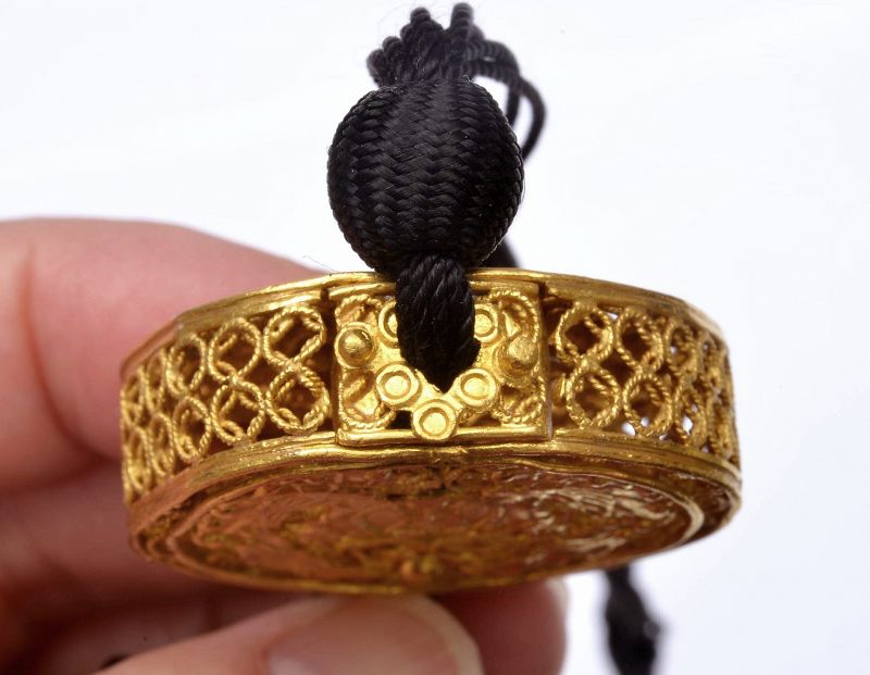 Chinese / Korean 24K Yellow Gold Filigree Phoenix Ornament Necklace