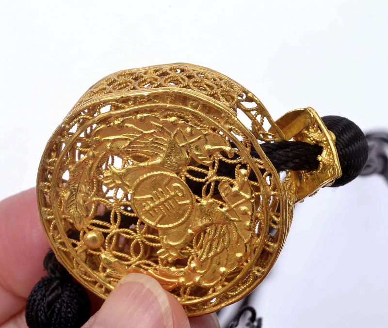 Chinese / Korean 24K Yellow Gold Filigree Phoenix Ornament Necklace