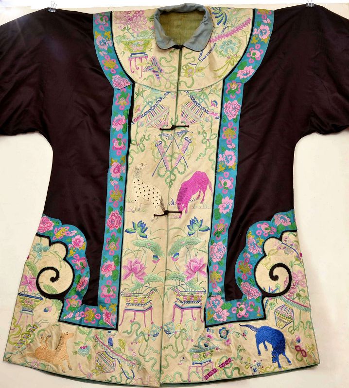 1900's Chinese Silk Embroidery Lady Robe Jacket Horse Motif