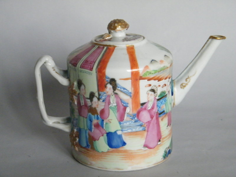 18th/19th Century Famille Rose Small Teapot  c1790-1830
