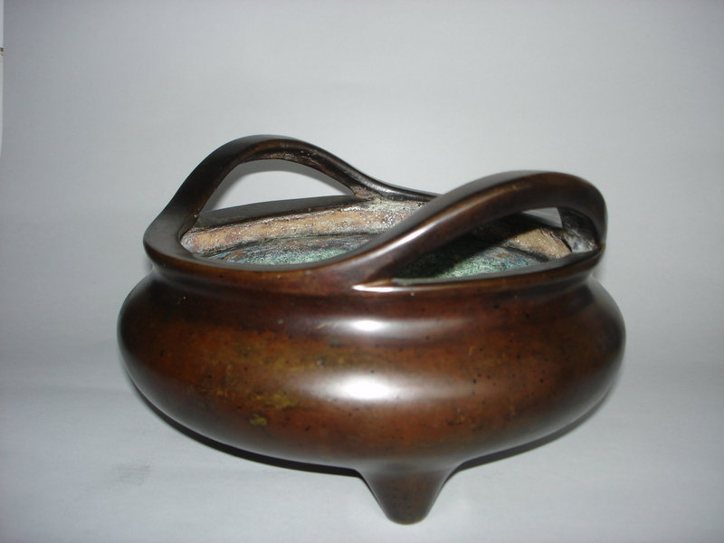 Fine and Large 17th/18th Century Chinese Bronze Censer