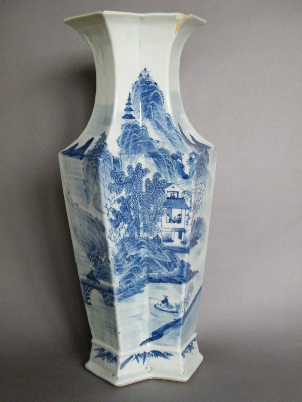 Fine &amp; Rare Large Eight-sided Landscape Vase Early 19th Century