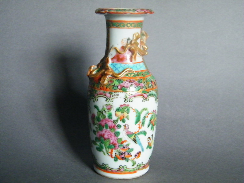 Late Qing Chinese Export Famille Rose Enamelled Vase