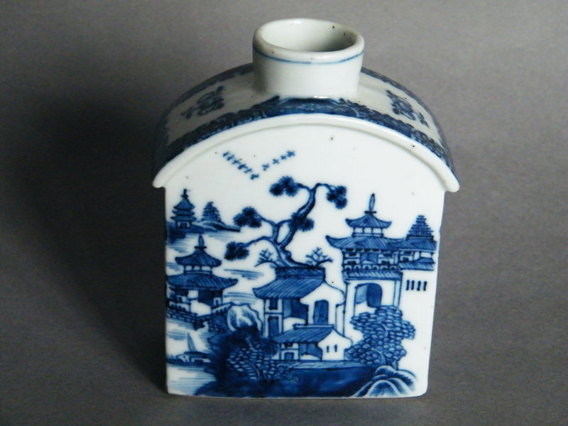 Chinese Blue & White Export Tea Caddy Qianlong 1736-1795