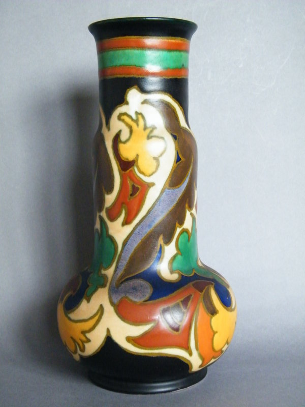 Large Art Deco Gouda Grotius Pattern Vase, made 1932