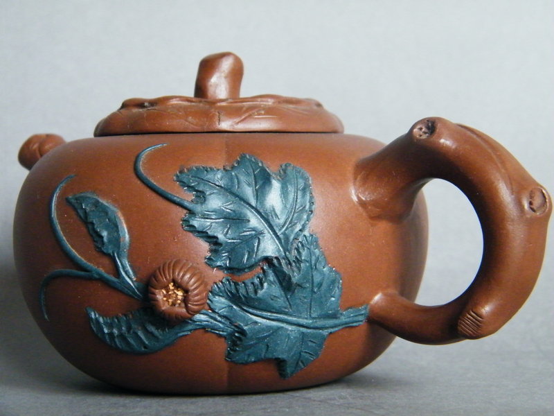 Chinese Yixing Teapot, 'signed' Shi Yu Zhen circa 1970s