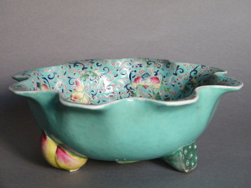 Rare Chinese Porcelain Lotus Bowl, circa 1780-1820