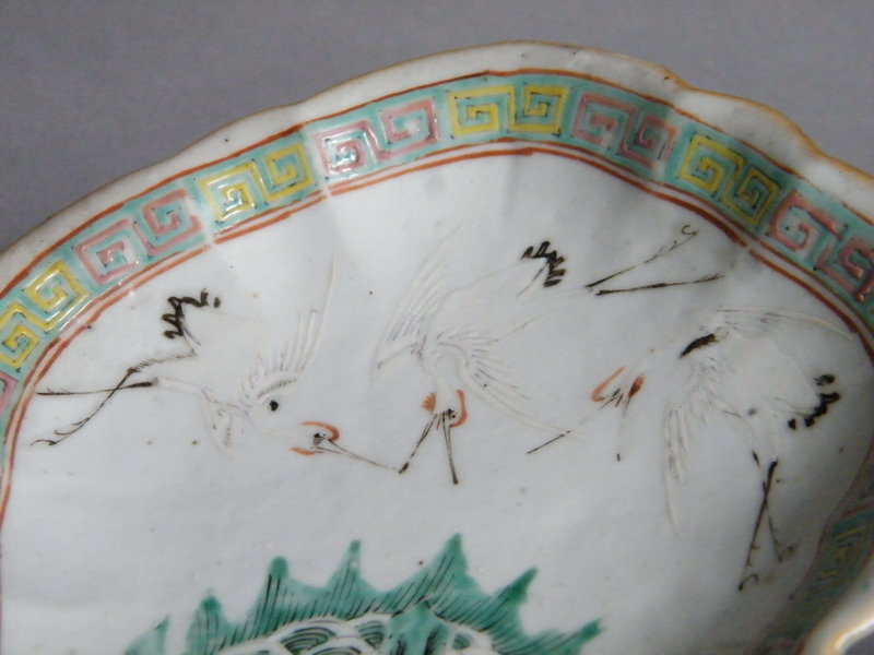 19th Century Footed Dish Tongzhi (1862-1874) Seal Mark