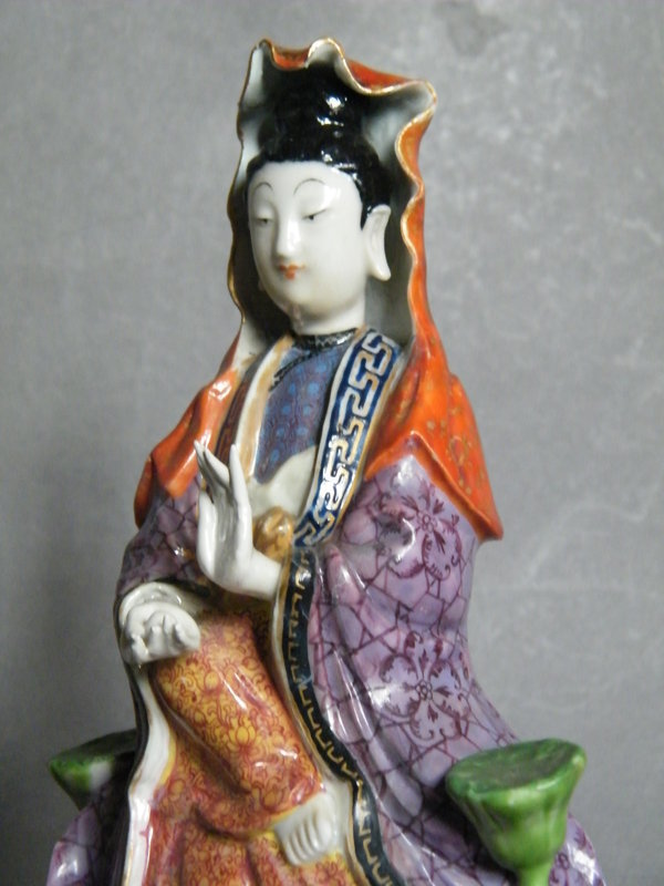 Chinese Famille Rose Guanyin Jiaqing Reign (1796-1820)