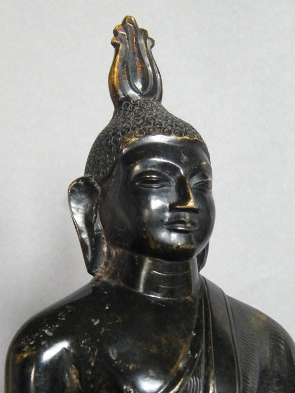 Fine and Rare 18th/19th Century Seated Bronze Buddha from Sri Lanka