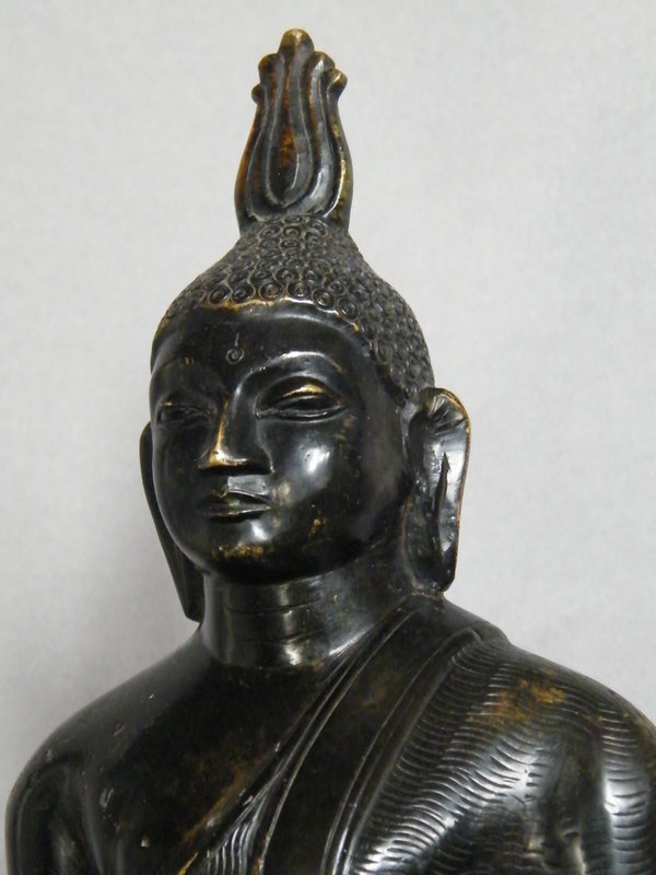 Fine and Rare 18th/19th Century Seated Bronze Buddha from Sri Lanka