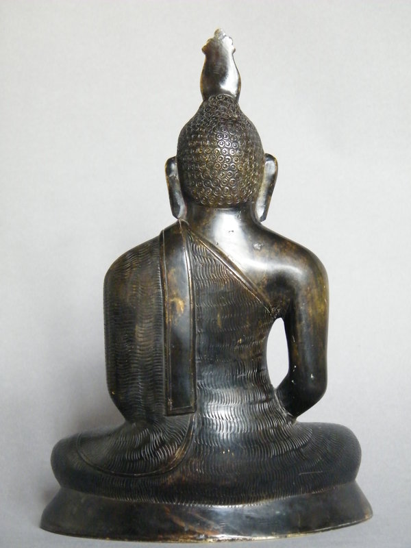 Fine and Rare 18th/19th Century Seated Bronze Buddha from Sri Lanka