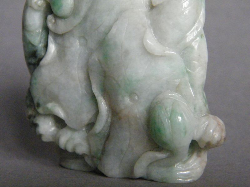 Chinese Jadeite Carp &amp; Lotus 'Boulder', Late 18th/19th Century 鲤鱼翡翠把件