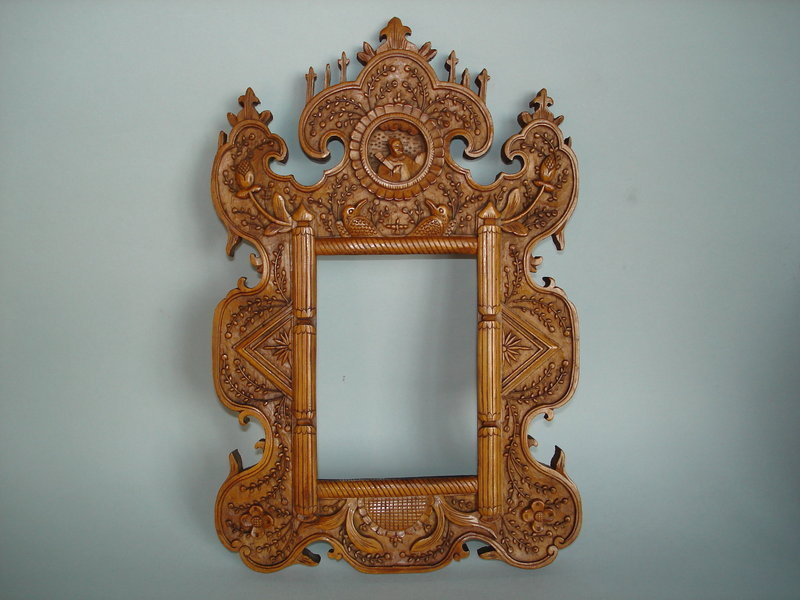 Early 19th Century Carved Chinese Export Mirror Frame