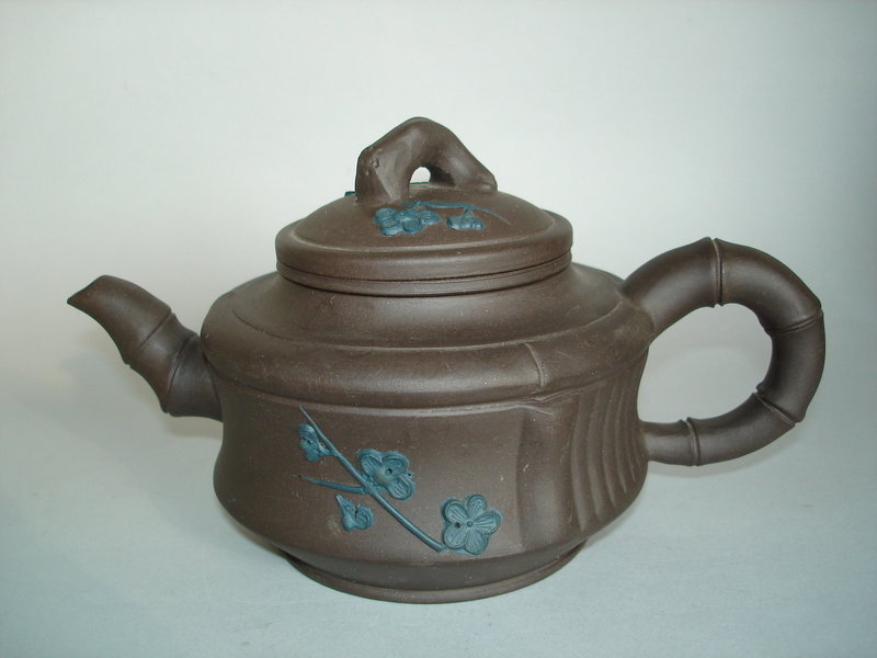 Chinese Yixing Stoneware Teapot - 20th Century