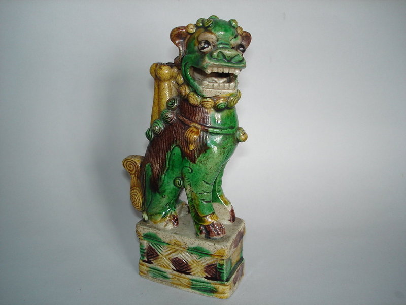 17/18th C Chinese Buddhist Lion Incense Holder - Kangxi