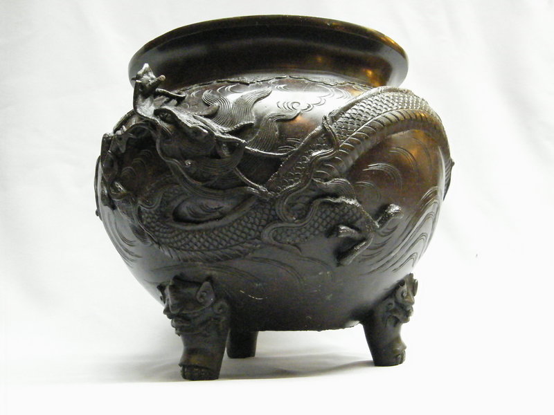 Large Japanese Bronze Dragon Censer Meiji (1868-1911)
