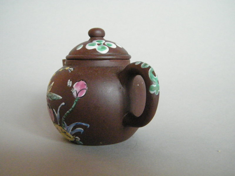 Small Early 20th Century Yixing Teapot, Republic Period